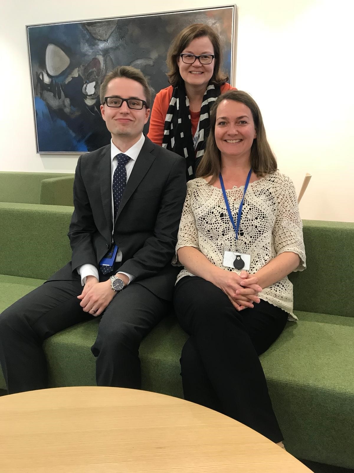 Puheenjohtajuustiimin jäsenet Jaakko Koivusaari, Merja Lahtinen ja Eeva Helminen