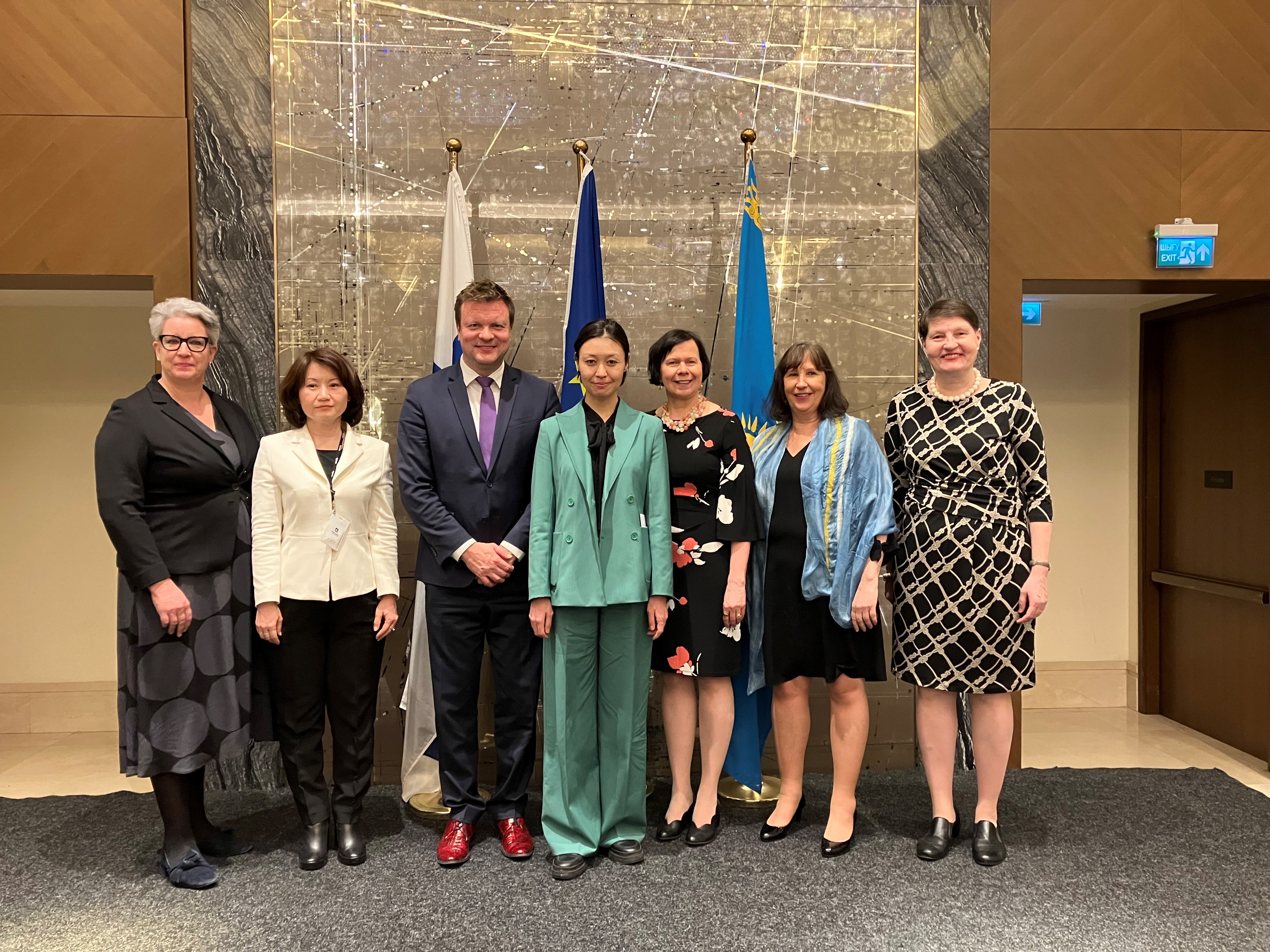 Minister of Ecology and Natural Resources Zulfiya Suleimenova (in the middle) hosted the Finnish delegation in Kazakhstan. Photo: Olli Nurmi