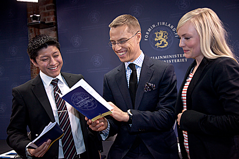 Även om avsikten med ställningstagandet är att förnya gamla invanda samarbetsformer, bygger målsättningarna på bekant nordisk värdegrund, förklarade Maria Ohisalo och Jose Forslund. Foto: Eero Kuosmanen