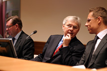 Foreign Minister Alexander Stubb spoke on behalf of a strong UN at the seminar, attended also by Raimo Väyrynen, Director of the Finnish Institute of International Affairs, and Søren Jessen-Petersen, Head of the Washington Office of Independent Diplomat. 