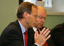 Secretary of State Pertti Torstila wants Finns in key posts of the planned EU foreign service. Photo: UM Archive