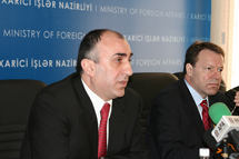 Azerbajdzjans utrikesminister Elmar Mammadjarov och utrikesminister Ilkka Kanerva höll en presskonferens i Baku. Foto: OSSE/Susanna Lööf