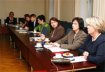 Den utvecklingspolitiska kommissionens konstituerande möte. Bild: Vuokko Ritari