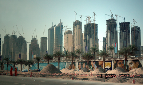 Dubain pilvenpiirtäjät rakenteilla. Kuva: JakeBrewer/Flickr, CC