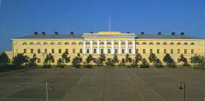 Merikasarmi otettiin ulkoministeriön käyttöön vuosina 1987-89. Ennen keskittymistään Katajanokalle 1980-luvun lopulla ja 1990-luvun alussa ulkoministeriö oli toiminut yli kahdessakymmenessä toimipisteessä. Ennen siirtymistään ulkoministeriön käyttöön Merikasarmin alue oli ollut varuskuntana.