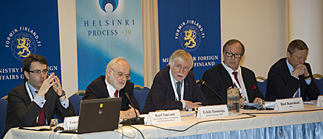 Minister for Foreign Affairs of Finland, Co-chair of the HP, Mr. Erkki Tuomioja gave the opening statement at the Helsinki Investment Regime Seminar at Kalastajatorppa, Helsinki, on 10 April, 2013.