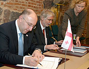 The Foreign Minister of Georgia Gela Bezuashvili and Erkki Tuomioja signed the agreement on the promotion and protection of investments.