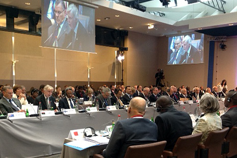 Utrikesminister Erkki Tuomioja deltog i mötet för Syriens vänner i Paris den 6 juni.