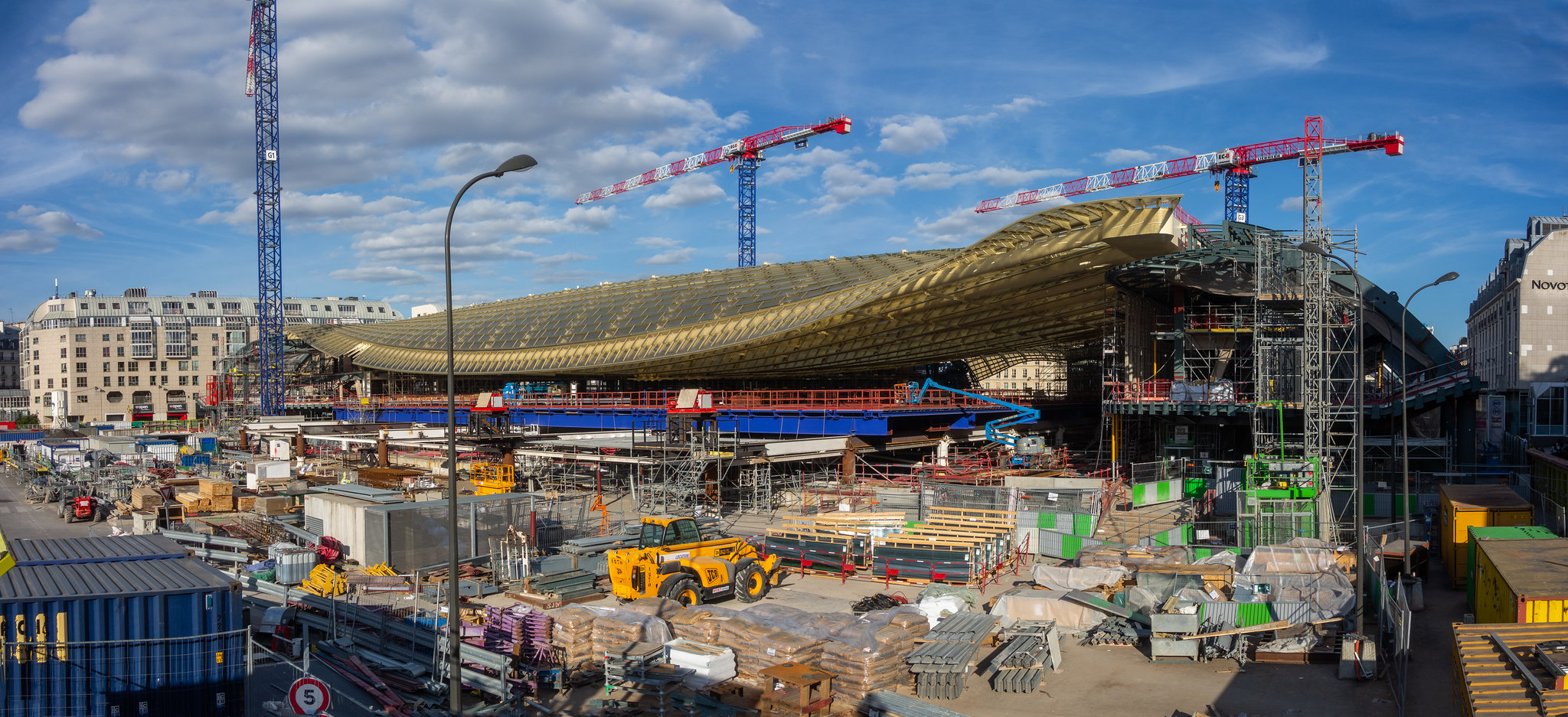 Pariisin Westfield Forum des Halles -ostoskeskuksen rakennustyömaa.