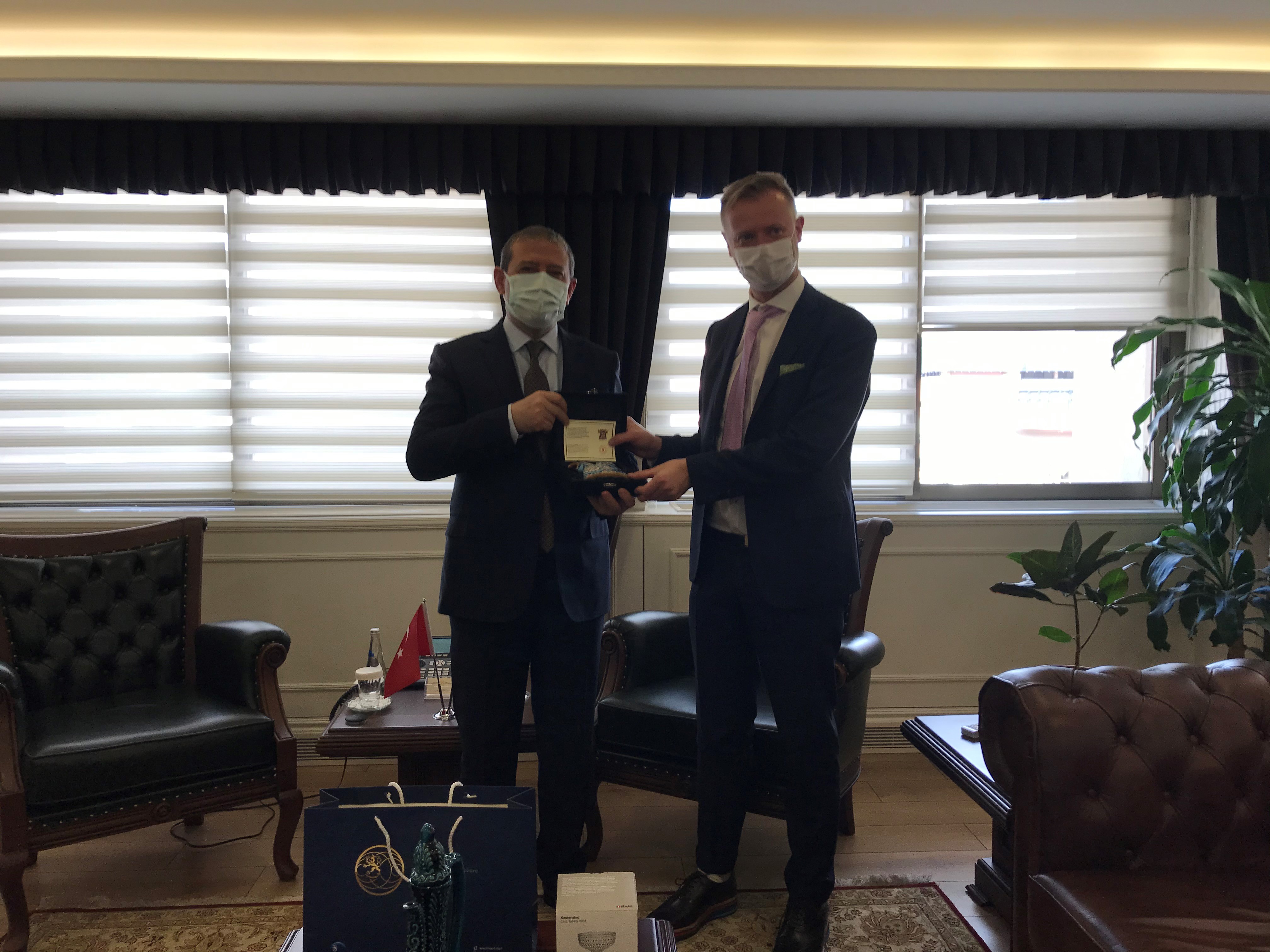 Suomen Ankaran suurlähettiläs Ari Mäki tapasi Turkin energia- ja luonnonvaraministeriön varaministeri Abdullah Tancanin 29.1.2021