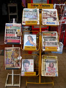 Ugandalaisia lehtiä. Kuva: Rachel Strohm/Flickr.