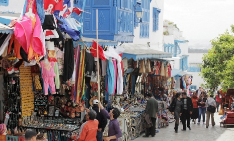 Tunisian huomattavaa potentiaalia omaava turismisektori on tällä hetkellä jäänyt lähinnä edulliseksi pakettimatkateollisuudeksi. Kuva: WomeEOS